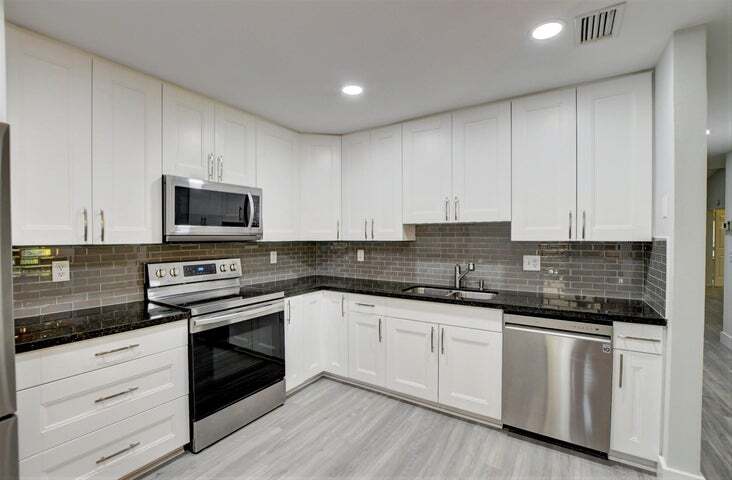 9268 Sable Ridge Cir, Unit D in Boca Raton, FL - Building Photo