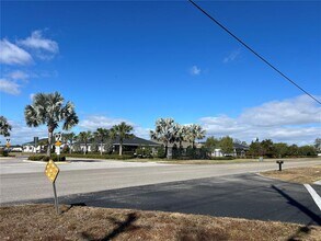 3558 74th Ave Cir E in Sarasota, FL - Building Photo - Building Photo