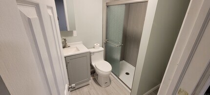 78 Town Hill Ave in Danbury, CT - Building Photo - Building Photo