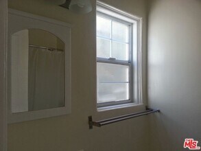 615 N Rossmore Ave in Los Angeles, CA - Building Photo - Building Photo