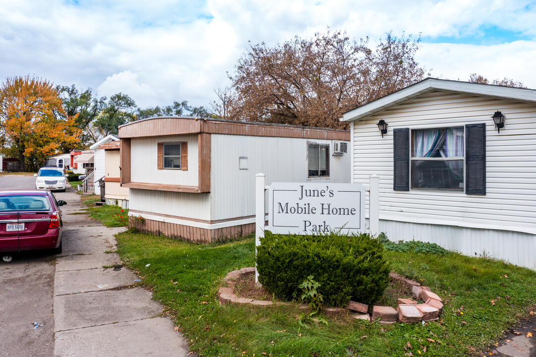 June's Mobile Home Village in Ecorse, MI - Building Photo