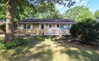 3904 Bowdoin St in Des Moines, IA - Building Photo