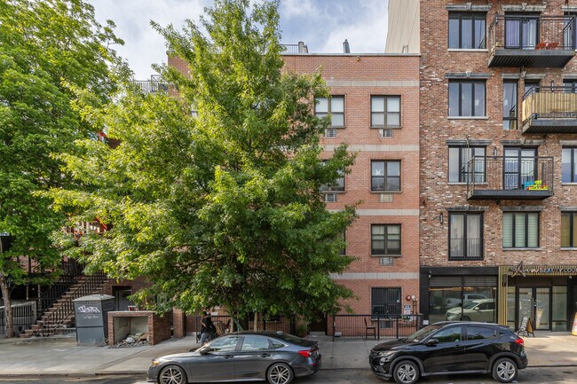 895 Myrtle Ave in Brooklyn, NY - Building Photo - Building Photo