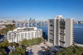 Park Plaza Condo in Jacksonville, FL - Building Photo - Building Photo