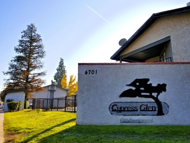 4701 Beechwood St in Bakersfield, CA - Building Photo - Building Photo