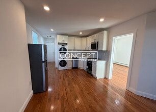 111 Orleans St, Unit 7 in Boston, MA - Building Photo - Building Photo