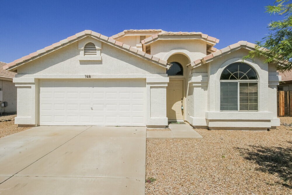 748 W Dublin St in Gilbert, AZ - Building Photo