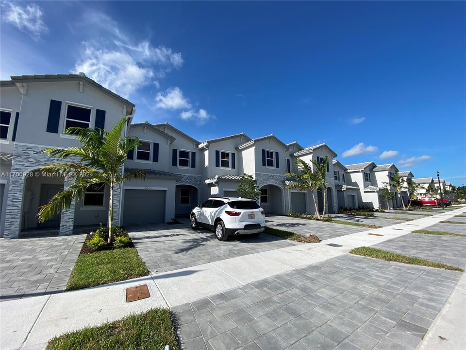 2609 SE 11th St in Homestead, FL - Building Photo