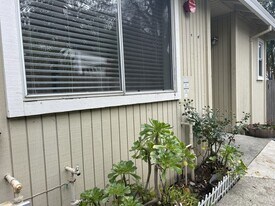 463 Coffield Ave in Napa, CA - Building Photo