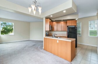 825 Hawthorne St in Everett, WA - Building Photo - Building Photo