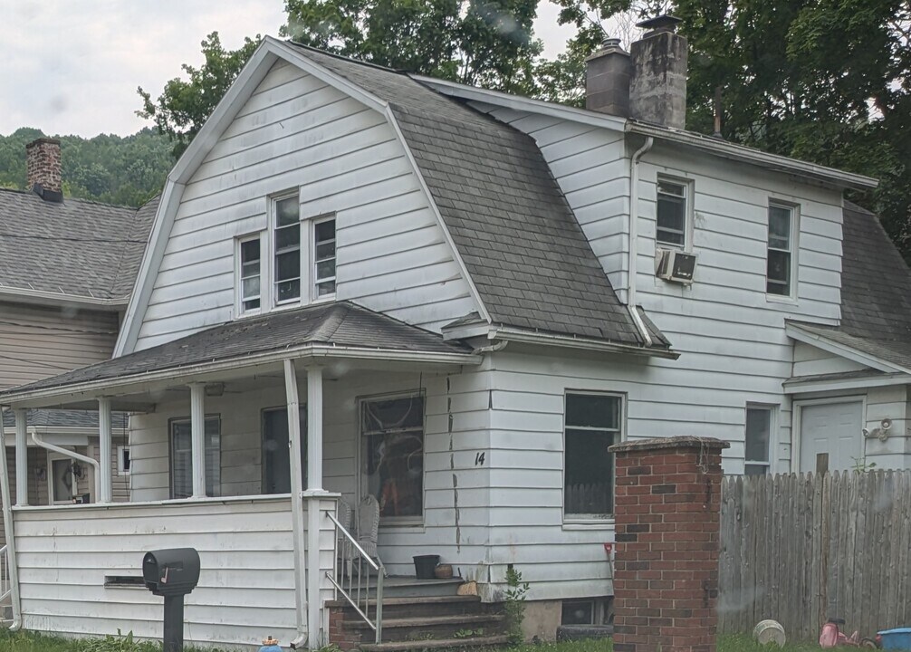 14 Parsons St in Binghamton, NY - Building Photo