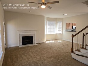 206 Windbyrne Dr in Cary, NC - Building Photo - Building Photo