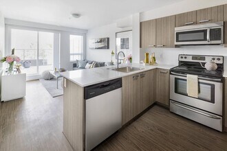 The Bristol - 5738 175th Street in Surrey, BC - Building Photo - Interior Photo