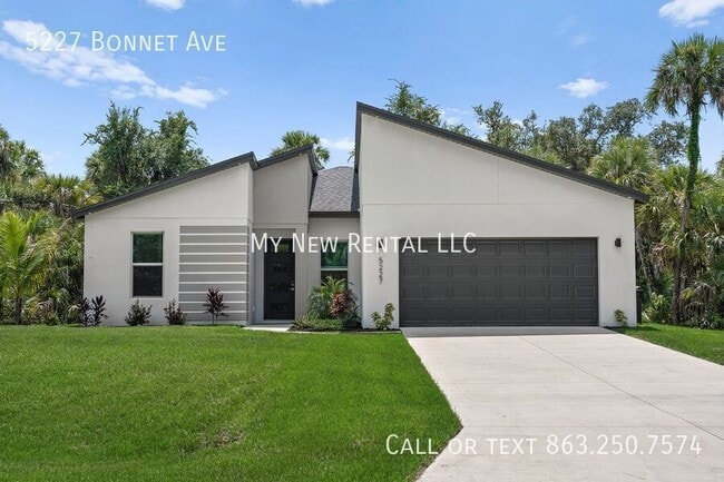 5227 Bonnet Ave in North Port, FL - Foto de edificio - Building Photo