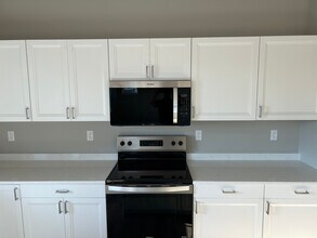 2702 36th Ave S in Moorhead, MN - Building Photo - Building Photo