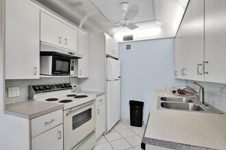 1084 Exeter in Boca Raton, FL - Building Photo - Building Photo