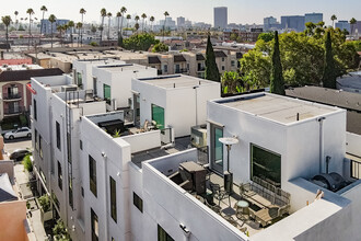 Lido Apartments - 115 S St Andrews in Los Angeles, CA - Building Photo - Building Photo