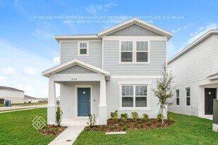 2068 Cross Prairie Pkwy in Kissimmee, FL - Building Photo