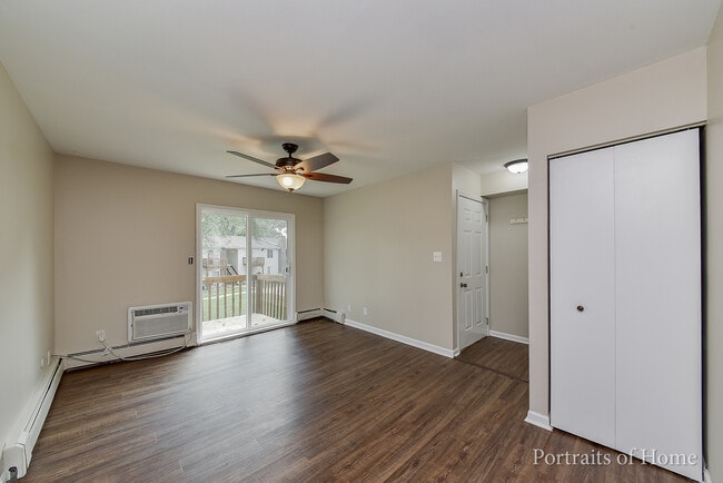 2500 Light Road in Oswego, IL - Building Photo - Building Photo
