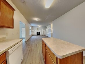 6004 Glen Way Dr, Unit 1429 in Winston-Salem, NC - Foto de edificio - Building Photo