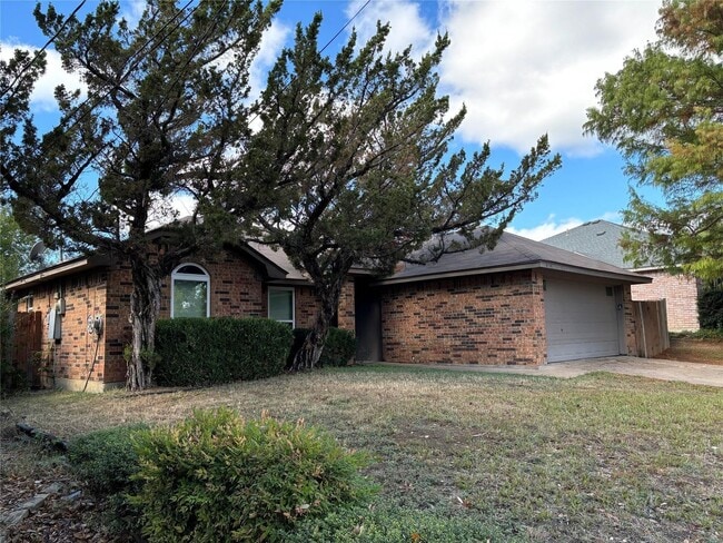 6541 Shadydell Dr in Fort Worth, TX - Building Photo - Building Photo