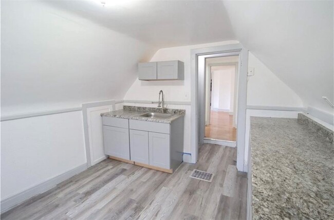 81 Miller St in Rochester, NY - Building Photo - Building Photo