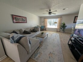 1924 Hardt St in Loma Linda, CA - Building Photo