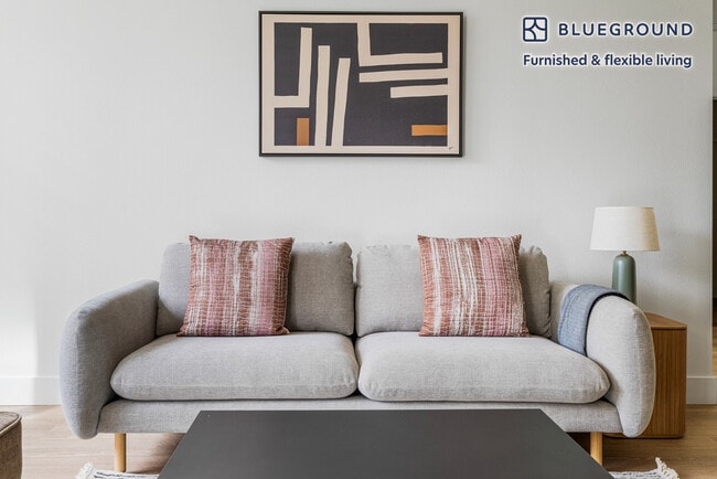 1 Adrian Ct in Burlingame, CA - Building Photo - Building Photo