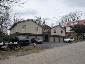 2110-2110 Hollingsworth St in New Kensington, PA - Building Photo
