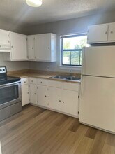 1422 Sacramento, Unit Unit#2 in San Antonio, TX - Building Photo - Building Photo