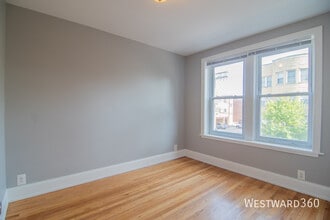 2422 W Fargo Ave in Chicago, IL - Building Photo - Building Photo