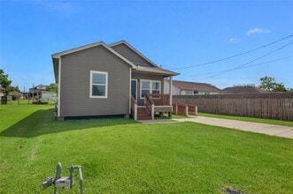 2809 Martin Luther King Ave in Dickinson, TX - Building Photo - Building Photo