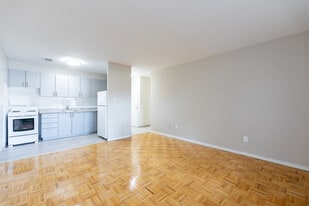 Parkridge Apartments in Toronto, ON - Building Photo