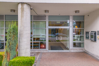 Lumen in Vancouver, BC - Building Photo - Building Photo