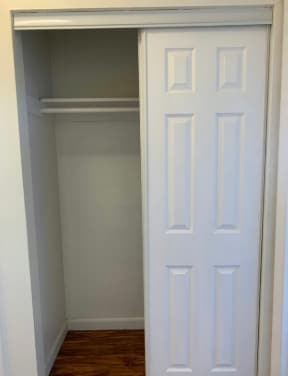 31 Iroquois St, Unit 12L in Boston, MA - Foto de edificio - Building Photo