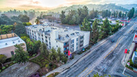 4250 Coldwater Canyon in Studio City, CA - Foto de edificio - Building Photo