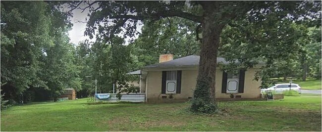 2700 N Loxley Ave in Fayetteville, AR - Building Photo - Building Photo