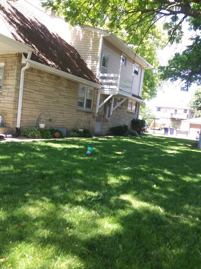 10118 W Montana Ave in West Allis, WI - Building Photo - Building Photo