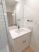 12716 Venice Blvd., Unit 10 in Los Angeles, CA - Building Photo - Building Photo