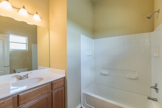 486 Parkers Pond, Unit 486 in San Marcos, TX - Foto de edificio - Building Photo