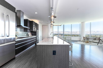 360 Residences in San Jose, CA - Building Photo - Building Photo