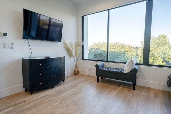 property at 709 Memorial Heights Dr