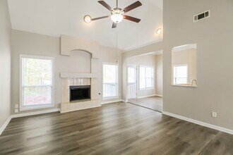 10819 Mc Clellan Ct in Jonesboro, GA - Building Photo - Building Photo