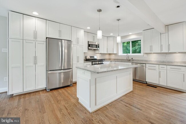property at 6811 Lemon Rd