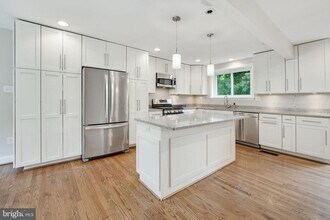 6811 Lemon Rd in McLean, VA - Building Photo - Building Photo