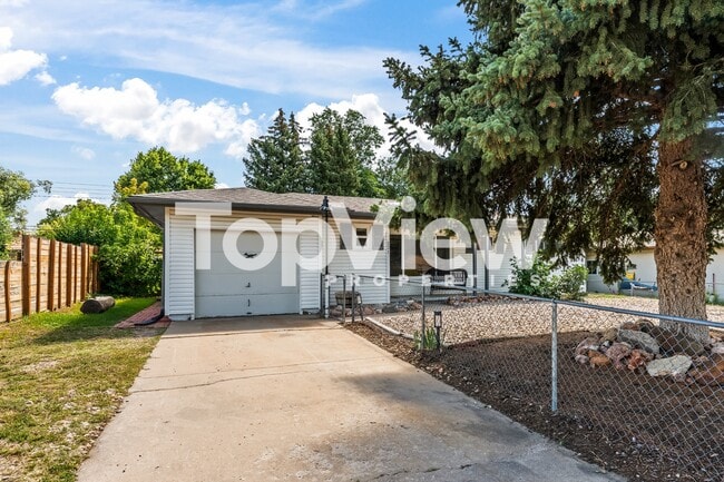 221 Everett Dr in Colorado Springs, CO - Building Photo - Building Photo