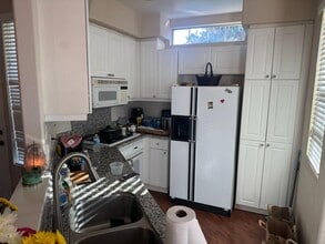 10766 Sabre Hill Dr in San Diego, CA - Building Photo - Building Photo