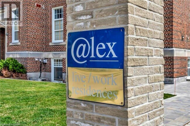 35 Alexandra Ave in Waterloo, ON - Building Photo - Building Photo