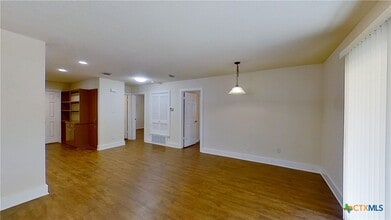 2107 Magnolia Dr in Round Rock, TX - Building Photo - Building Photo