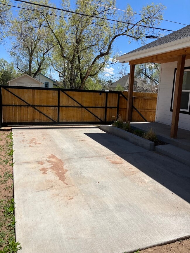 2425 N Nevada Ave in Colorado Springs, CO - Building Photo - Building Photo